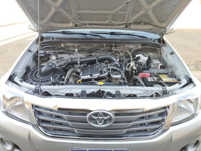 TOYOTA HILUX SRV - Imagem 7