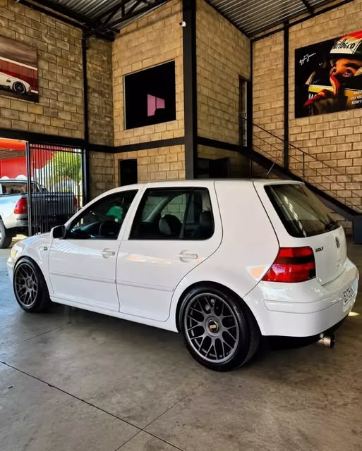 VOLKSWAGEN GOLF - Imagem 3