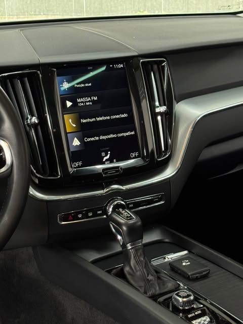 VOLVO XC60 T5 MOMENTUM - Imagem 3