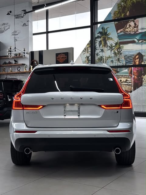 VOLVO XC60 T5 MOMENTUM - Imagem 5