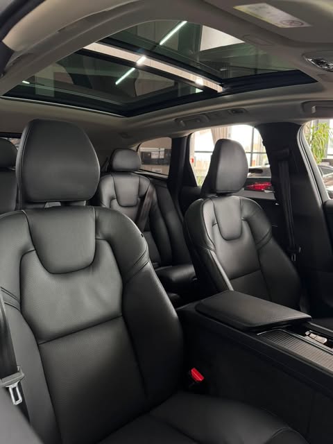 VOLVO XC60 T5 MOMENTUM - Imagem 6
