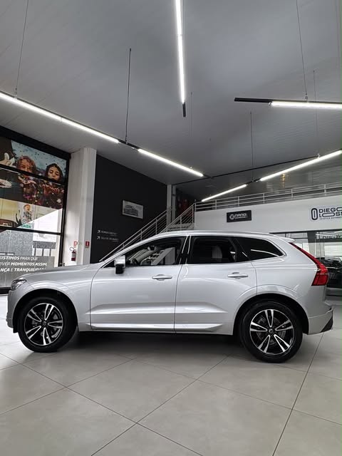 VOLVO XC60 T5 MOMENTUM - Imagem 7