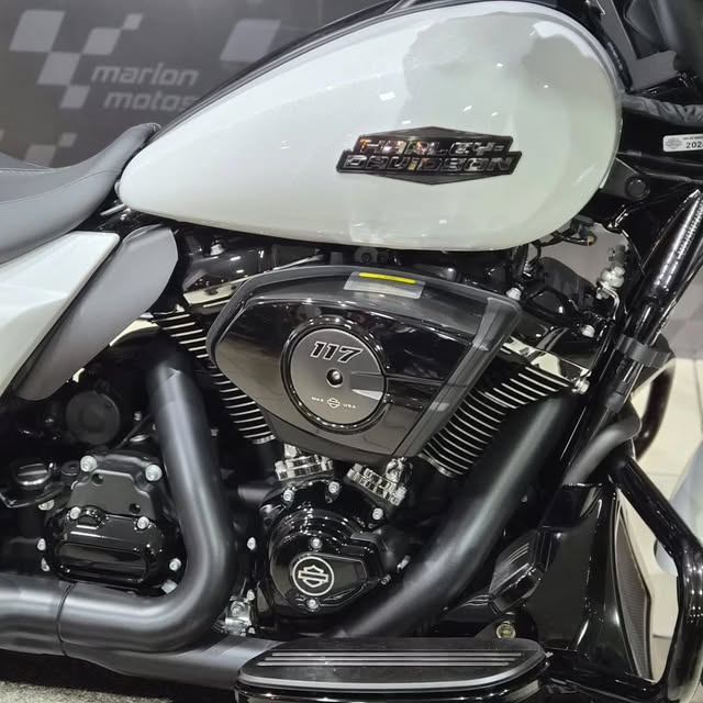 HARLEY-DAVIDSON STREET GLIDE - Imagem 9