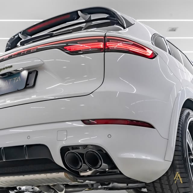 PORSCHE CAYENNE E-HYBRID PLATINUM EDITION - Imagem 8