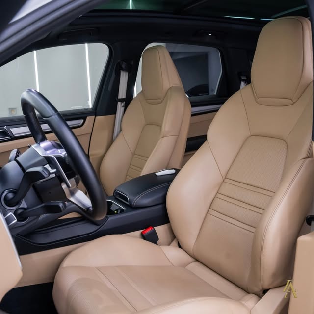 PORSCHE CAYENNE E-HYBRID PLATINUM EDITION - Imagem 10