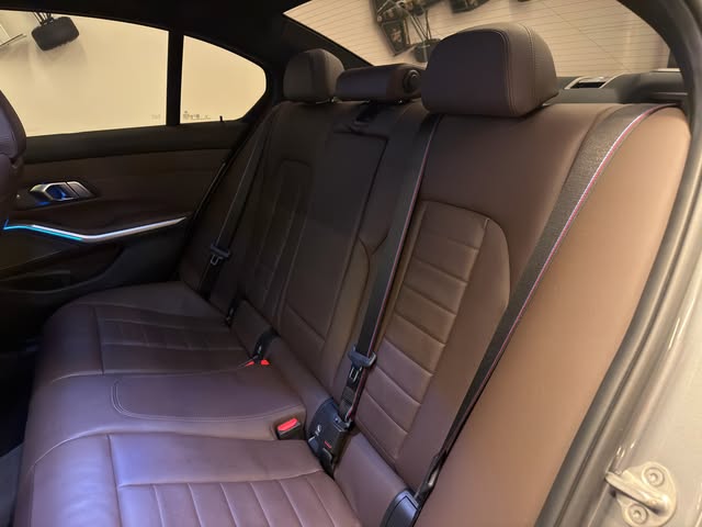 BMW 330E M SPORT - Imagem 8