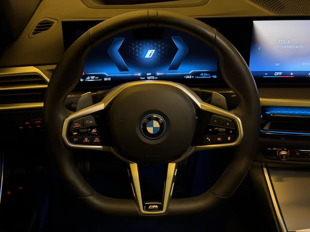 BMW 330E M SPORT - Imagem 10