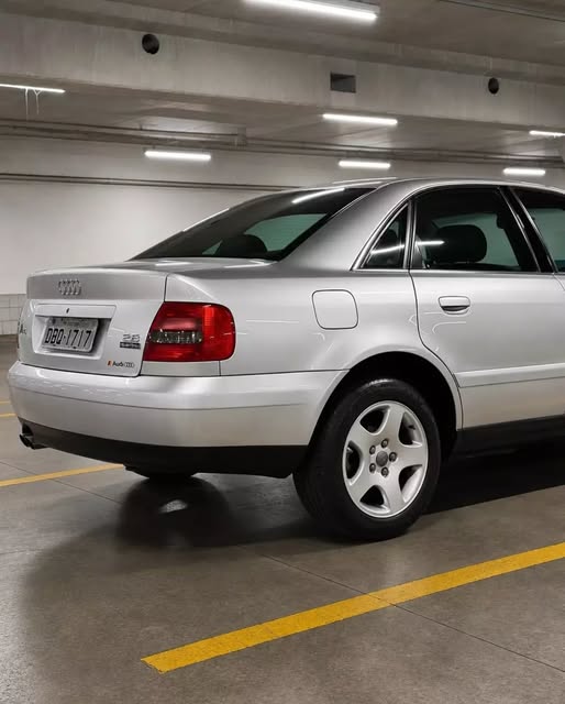 AUDI A4 - Imagem 8
