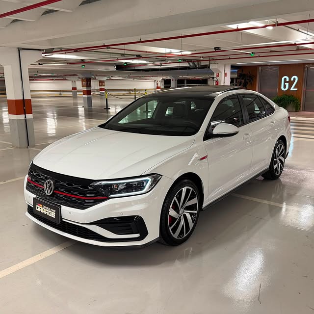 VOLKSWAGEN JETTA GLI - Imagem 2