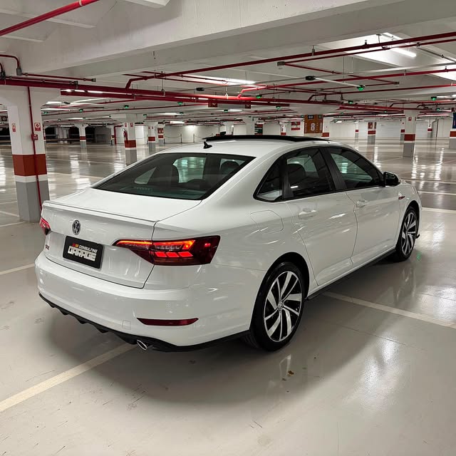 VOLKSWAGEN JETTA GLI - Imagem 4