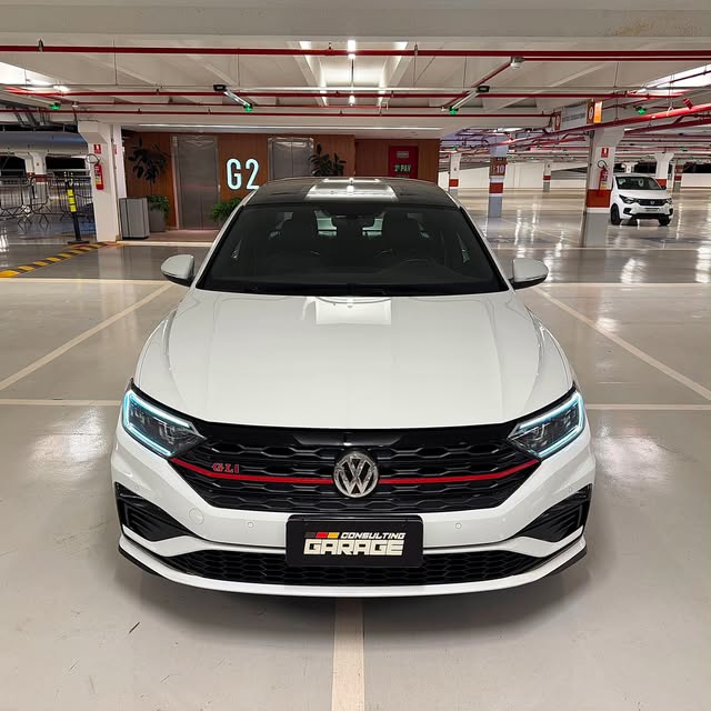 VOLKSWAGEN JETTA GLI - Imagem 6