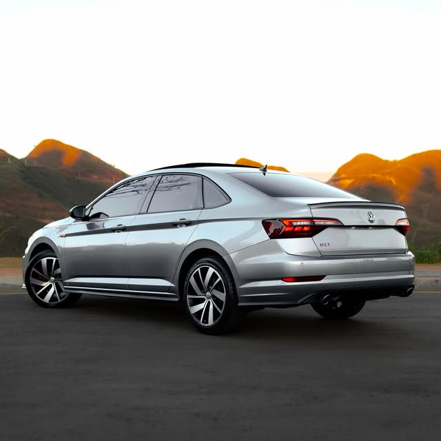 VOLKSWAGEN JETTA GLI - Imagem 3