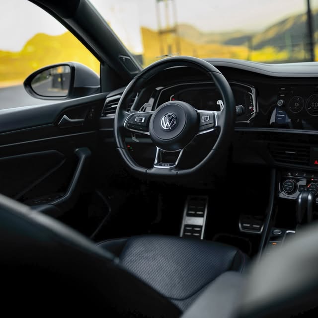 VOLKSWAGEN JETTA GLI - Imagem 7