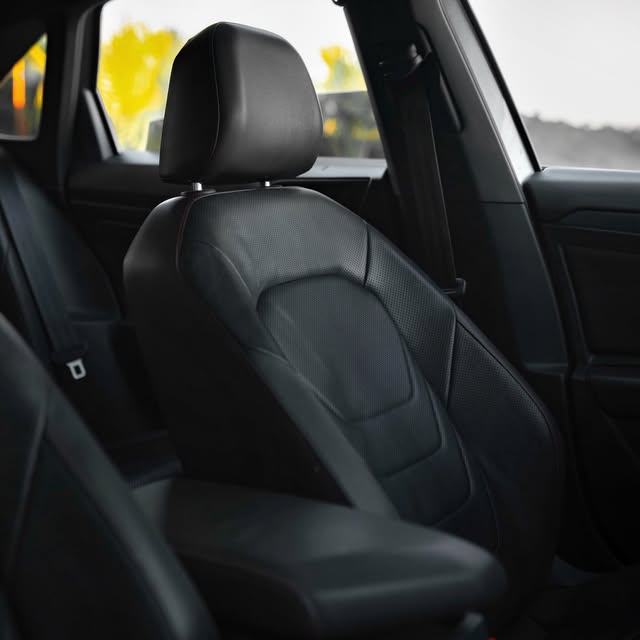 VOLKSWAGEN JETTA GLI - Imagem 9