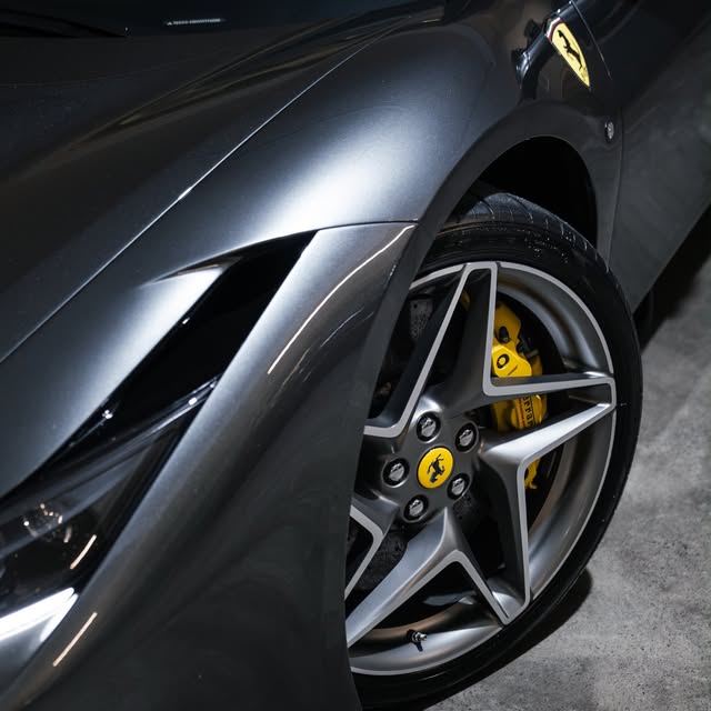 FERRARI F8 SPIDER - Imagem 19