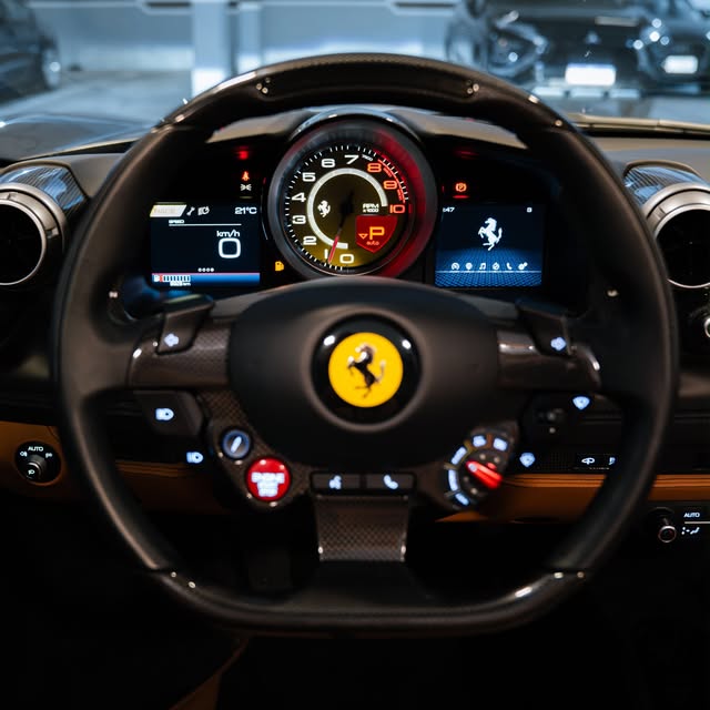 FERRARI F8 SPIDER - Imagem 9