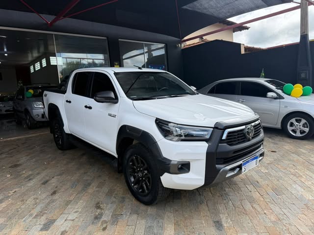 TOYOTA HILUX SR - Imagem 1