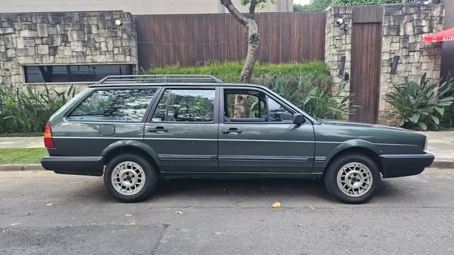 VOLKSWAGEN SANTANA GL - Imagem 4