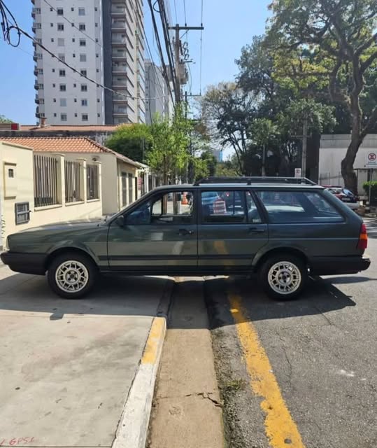 VOLKSWAGEN SANTANA GL - Imagem 5