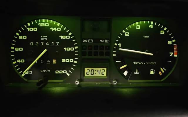 VOLKSWAGEN SANTANA GL - Imagem 10