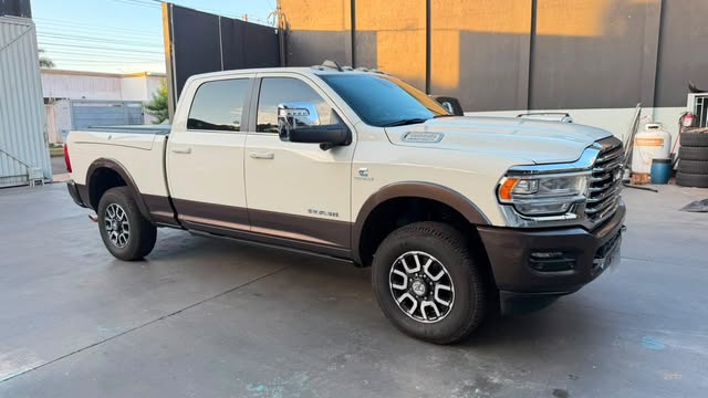 RAM 3500 LONGHORN LIMITED - Imagem 3