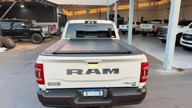 RAM 3500 LONGHORN LIMITED - Imagem 6