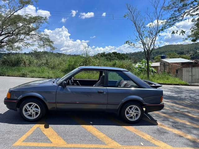 FORD ESCORT XR3 - Imagem 3