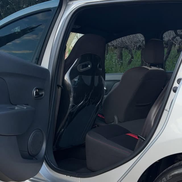 RENAULT SANDERO RS “FINALE” - Imagem 13
