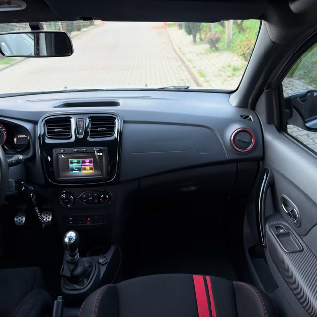 RENAULT SANDERO RS “FINALE” - Imagem 10
