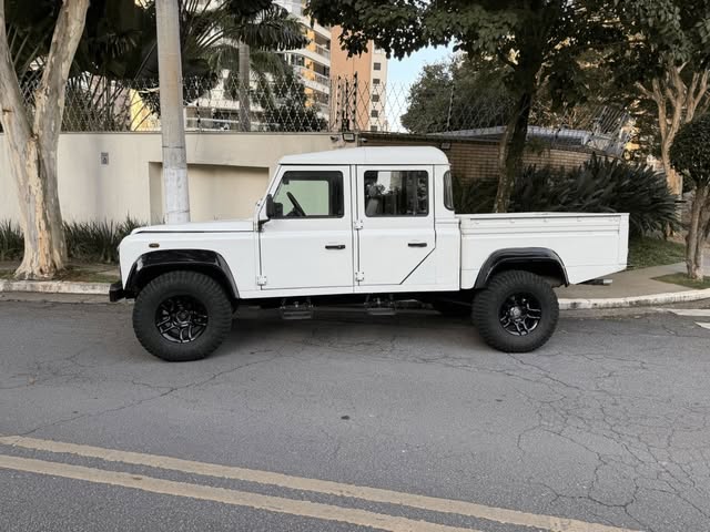 LAND ROVER DEFENDER - Imagem 3