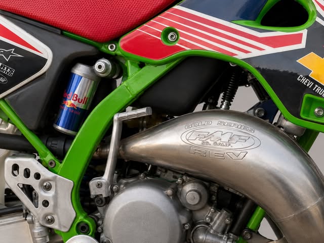 KAWASAKI KX 125 - Imagem 5