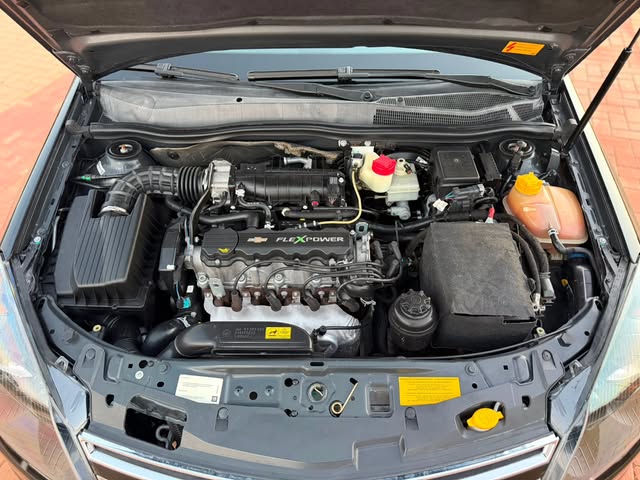 GM VECTRA GT - Imagem 13