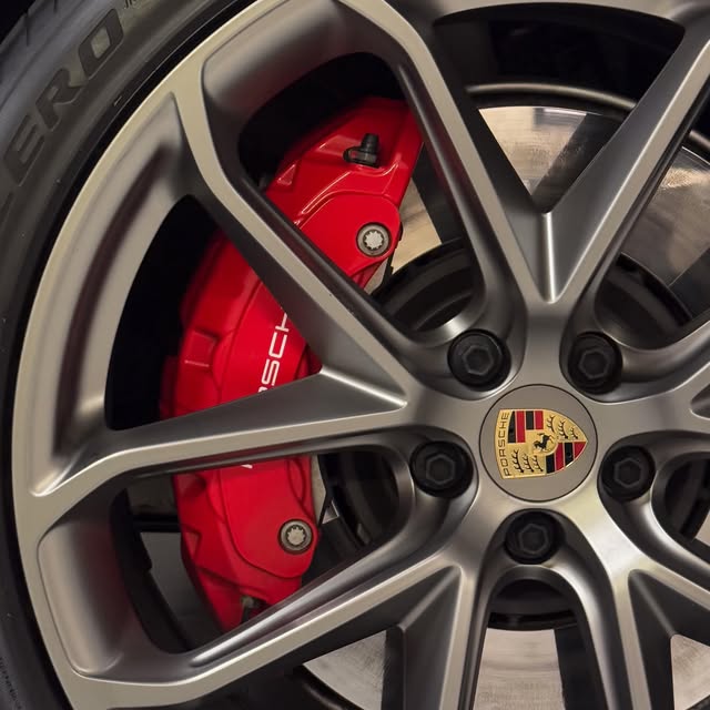 PORSCHE MACAN GTS - Imagem 11
