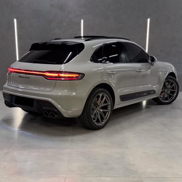 PORSCHE MACAN GTS - Imagem 12