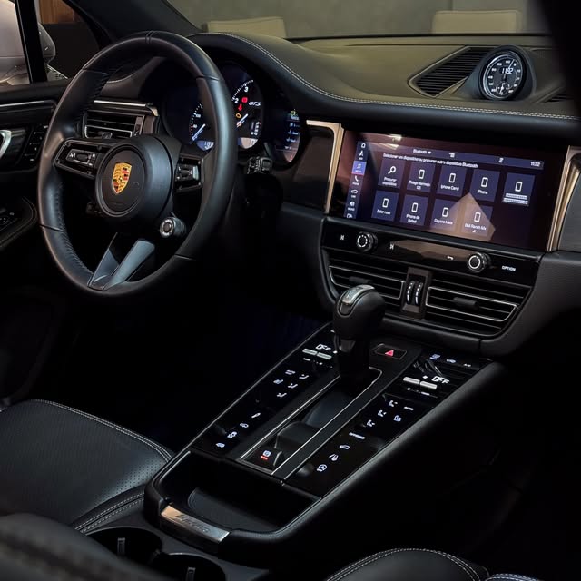 PORSCHE MACAN GTS - Imagem 15