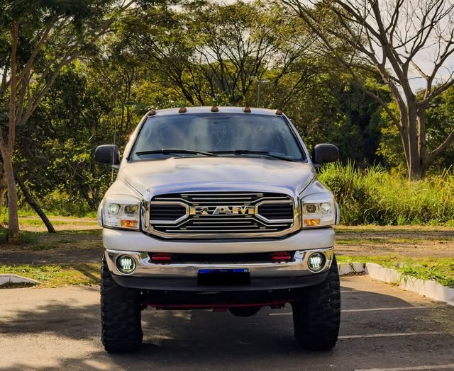 DODGE RAM 2500 SLT - Imagem 2