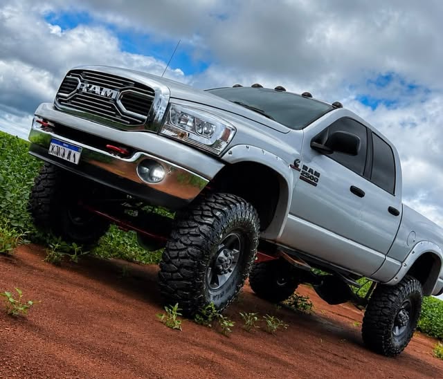 DODGE RAM 2500 SLT - Imagem 3