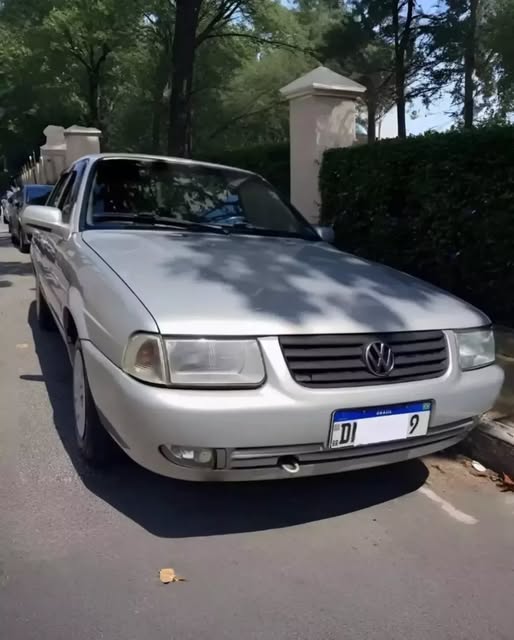 VOLKSWAGEN SANTANA CONFORTLINE - Imagem 3