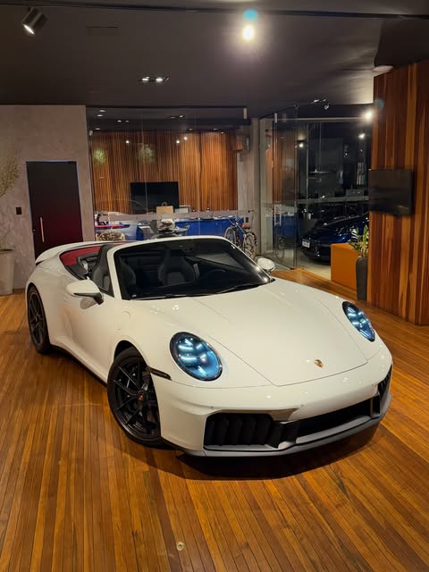 PORSCHE 911 GTS - Imagem 4