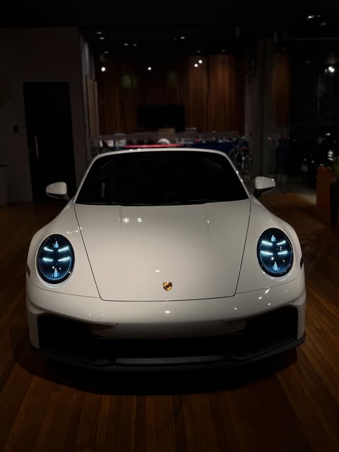 PORSCHE 911 GTS - Imagem 8