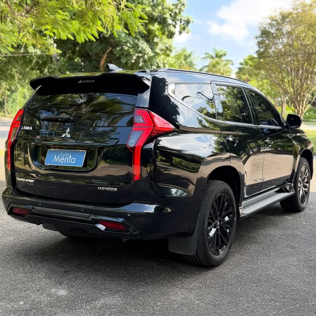 MITSUBISHI PAJERO SPORT LEGEND BLACK - Imagem 3