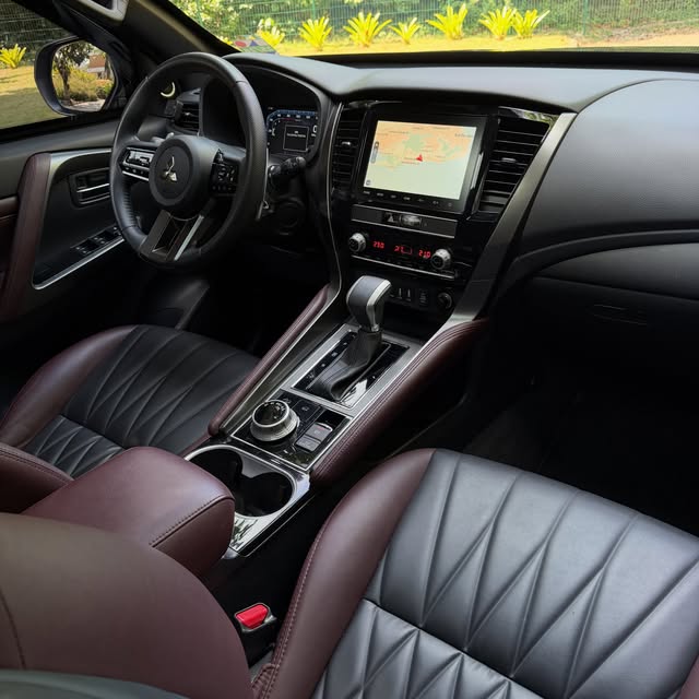 MITSUBISHI PAJERO SPORT LEGEND BLACK - Imagem 6
