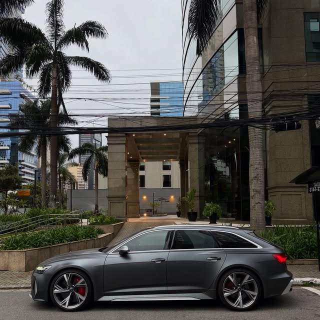 AUDI RS6 AVANT 4.0 TFSI QUATTRO BI-TURBO V8 - Imagem 19
