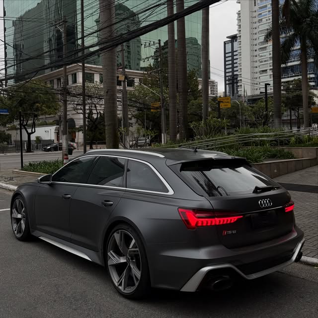 AUDI RS6 AVANT 4.0 TFSI QUATTRO BI-TURBO V8 - Imagem 3