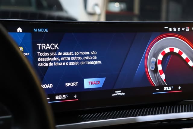 BMW M3 COMPETITION TRACK - Imagem 11