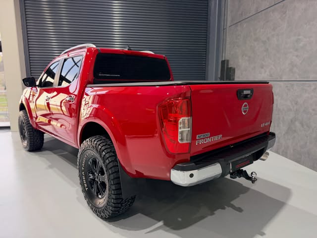 NISSAN FRONTIER LE - Imagem 19