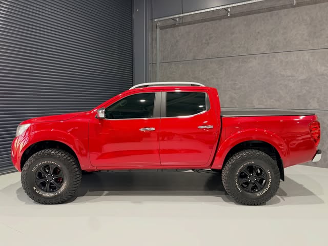 NISSAN FRONTIER LE - Imagem 4