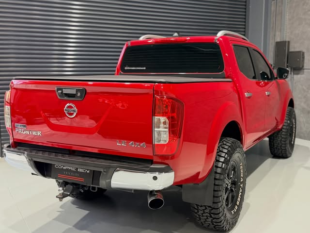 NISSAN FRONTIER LE - Imagem 8
