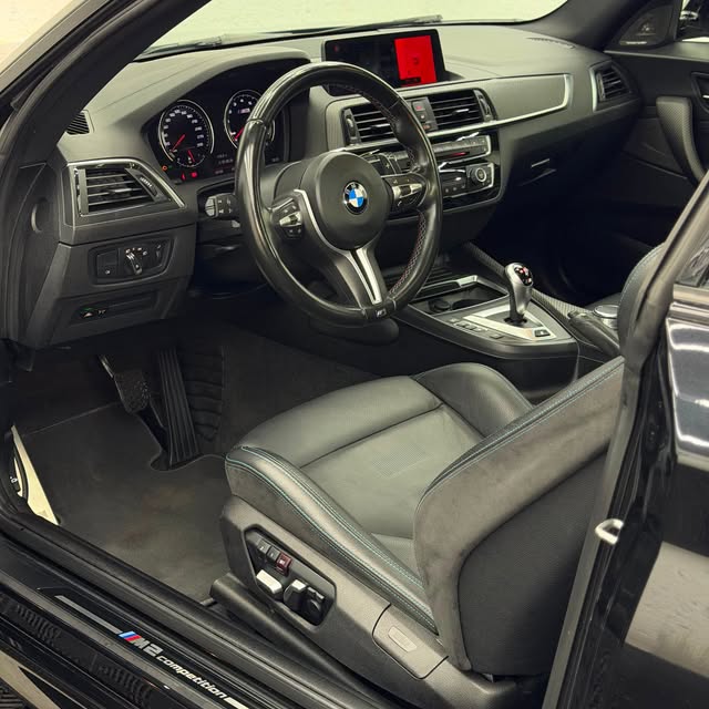 BMW M2 COMPETITION - Imagem 8