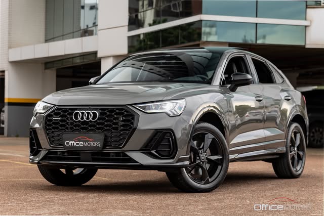 AUDI Q3 SPORTBACK PERFORMANCE BLACK - Imagem 1